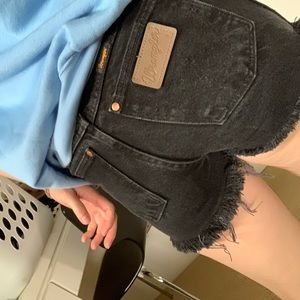WRANGLER vintage cut offs size 24